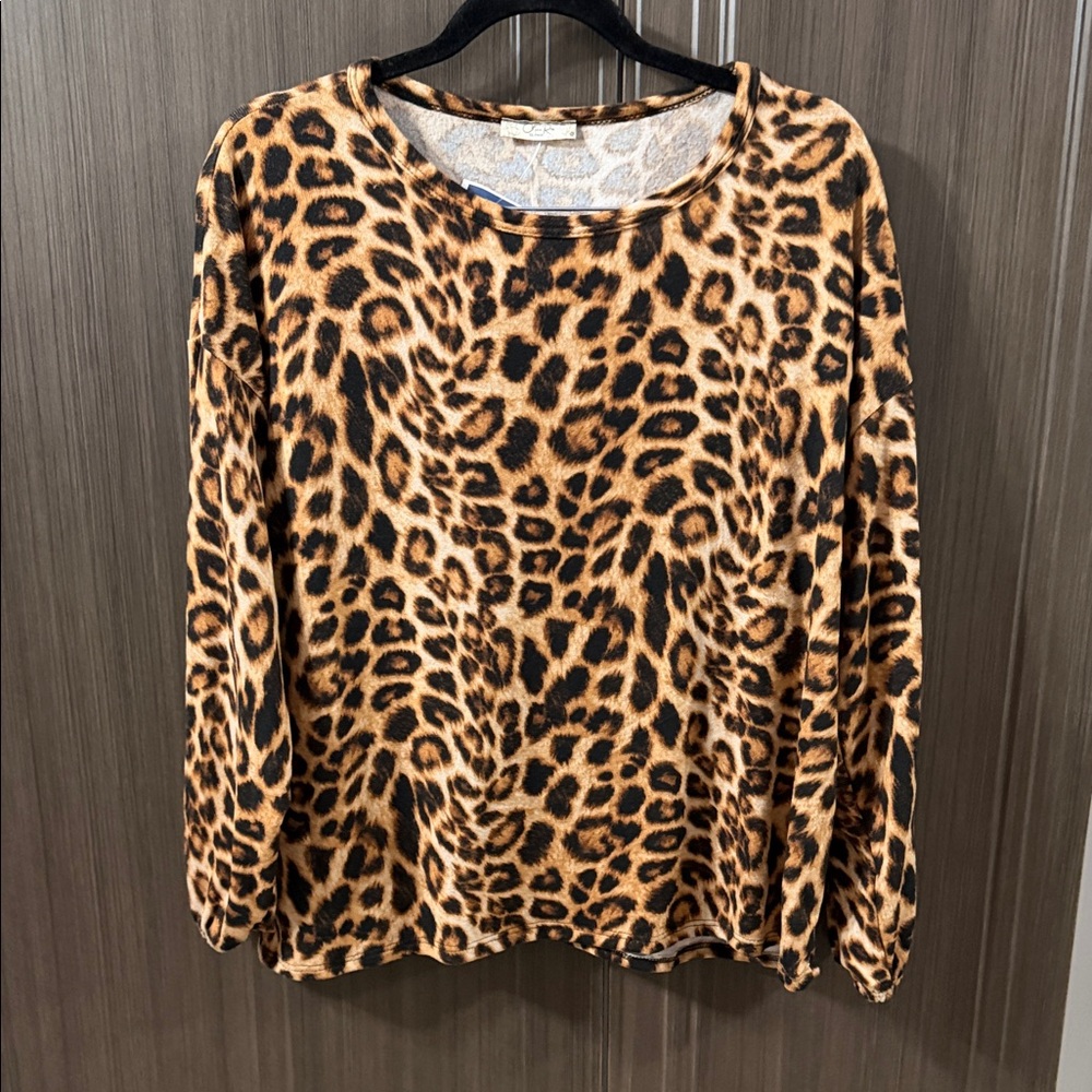 Olivia‎ Rae Leopard Print Pajama Top and shorts